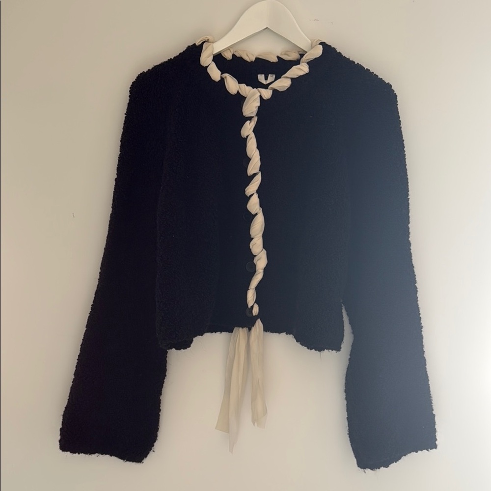 Women's Black and Cream Sweater